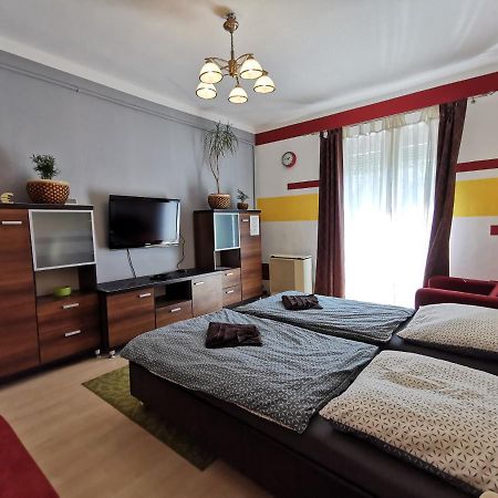 Smart Business Apartman 미슈콜츠 외부 사진