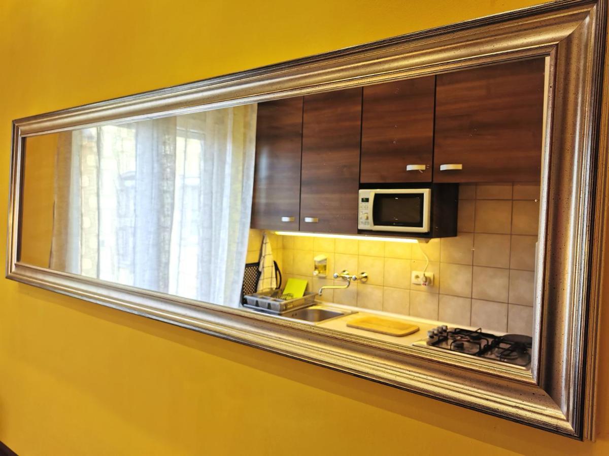 Smart Business Apartman 미슈콜츠 외부 사진