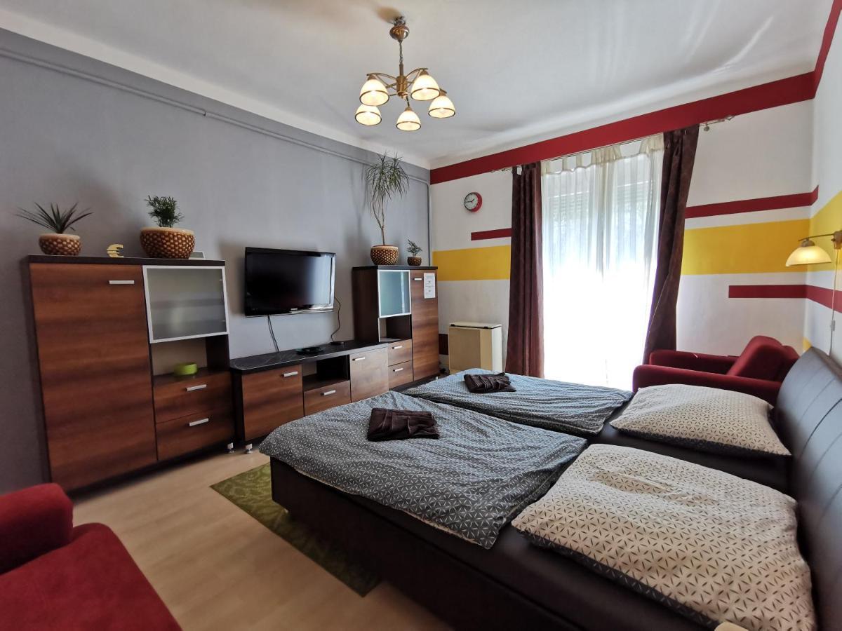 Smart Business Apartman 미슈콜츠 외부 사진