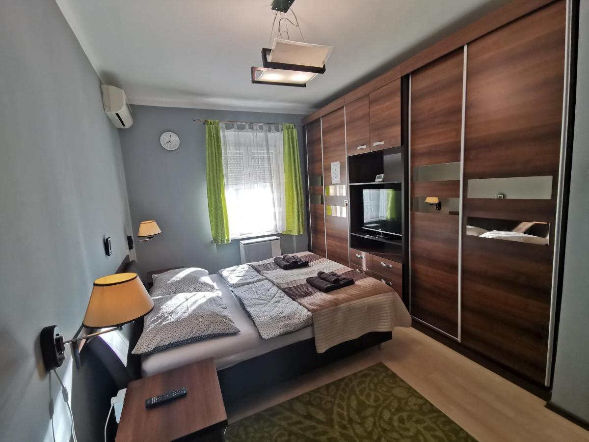 Smart Business Apartman 미슈콜츠 외부 사진